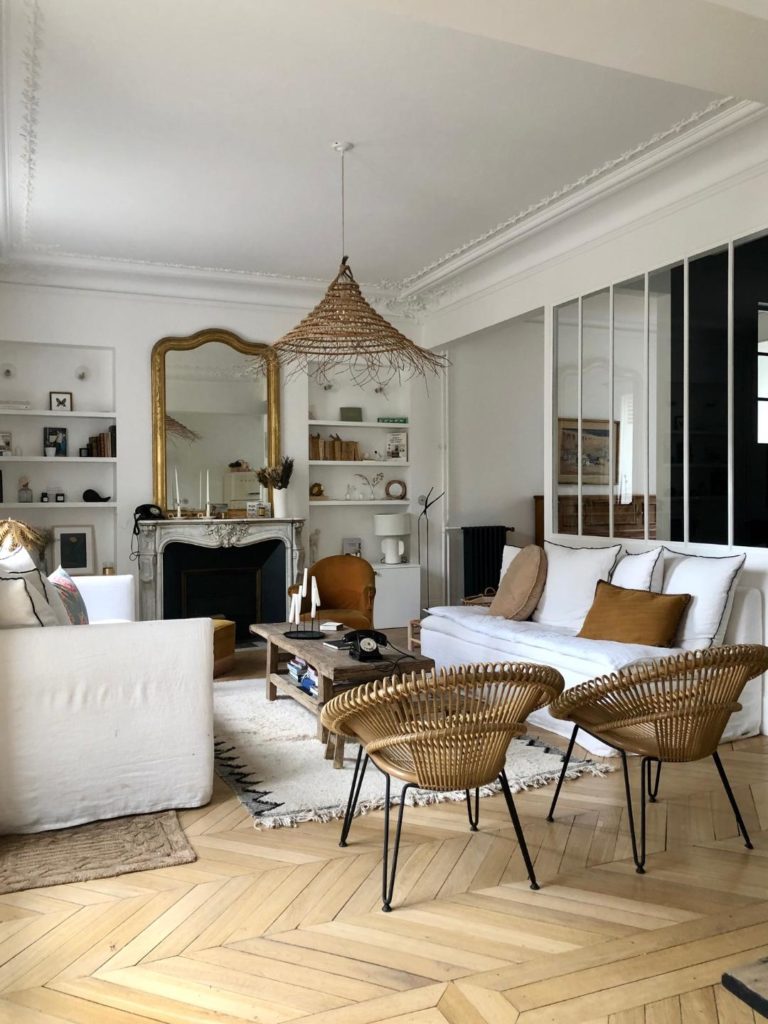 Private visit to the Quitterie de Pascal, staging agency, photos and texts Billie Blanket
